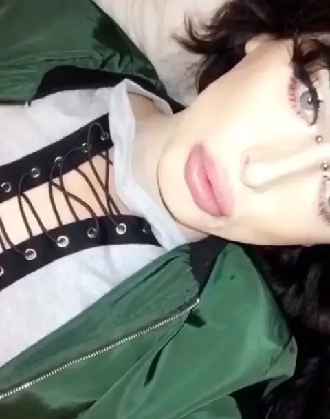 Big lips to please your cock 