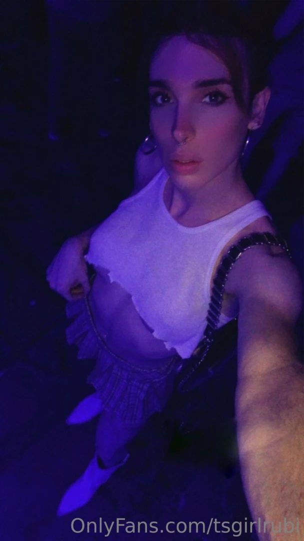 Let me show you my nightlife give you a tour and show you all the 