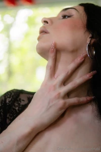 Just imagine how nice it would feel to kiss my neck right