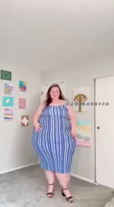 I genuinely feel so incredibly sexy in this blue dress not only does