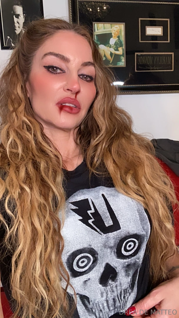 Cummmmm check our impromptu live we did while hanging at carmen 