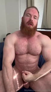 A jerk and shaking cumshot for you