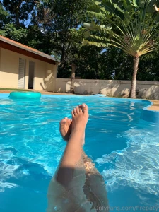For all my sweet feet lovers out there just a little tease from the