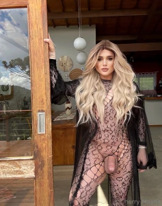 I swear you re gonna be shocked when you see how huge her thick cock part 4