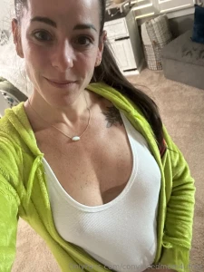 Hope everyone had a great sunday funday we kinda just lounged most of part 20