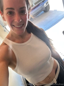 First post workout sweaty selfie of the year happy monday everyone