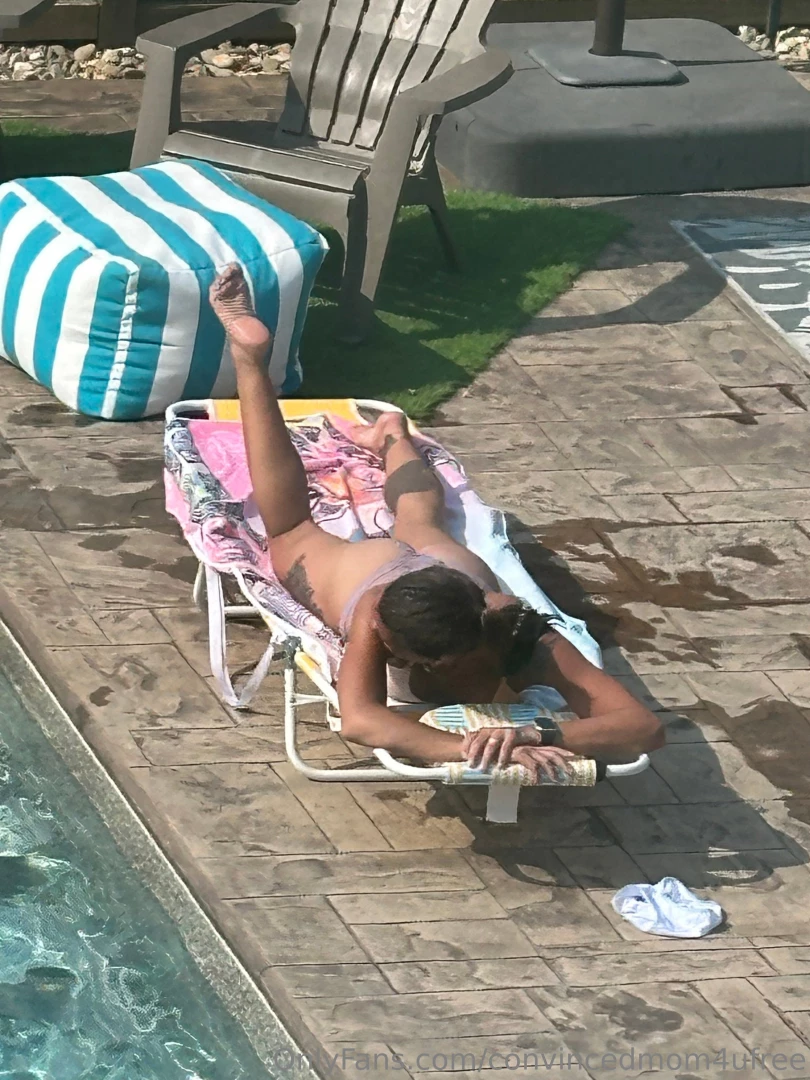 Ok this was not planned hubby took random pics from the bedroom window 