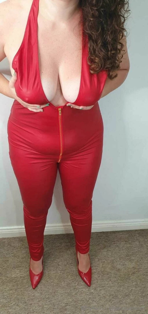 Feel naughty when i m wearing red 