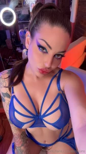 Shot the hottest video will send tonight