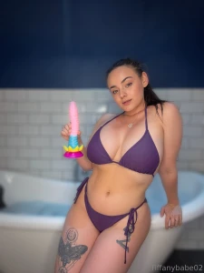 Bathtime with tiff i started off slow and sensual soaking wet and