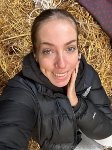 First person to tip wins a 700 bundle of videos and pics part 8