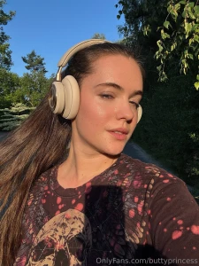 Starting my morning jog with some good vibes and great tunes what s