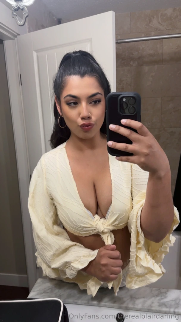 Are you busy right now i just shaved my pussy can i show you 