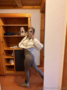 Need a little escape from your day let me be your afternoon delight