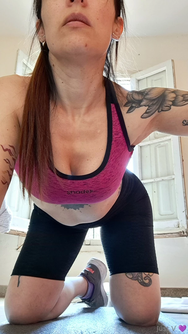 I need help stretching are you coming 