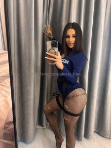 Alexis mia pe contul vip r spund la toate mesajele te a tept