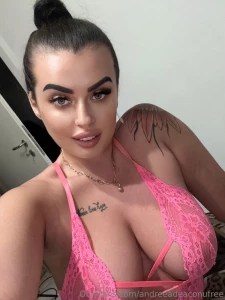 Te a tept pe contul vip cu 3 video cadou la abonare si o lun gratuit