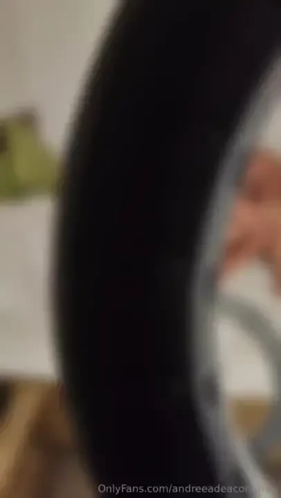 Video lesbi ne-am lins in pizd ne-am futut cu diverse jucarii una pe 