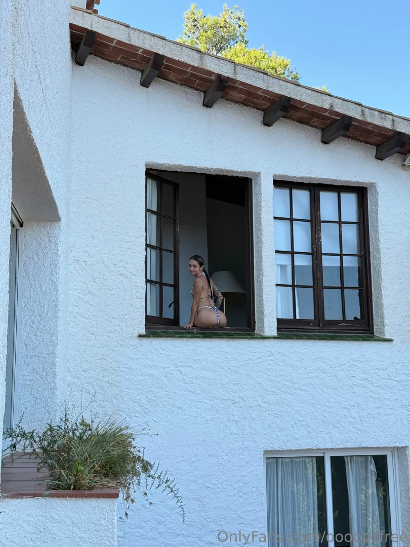 If eyes could touch i d feel yours naked spicy content only on my vip 