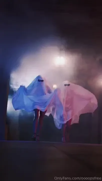 31 10 at 17 00 cest going to have halloween party with my 