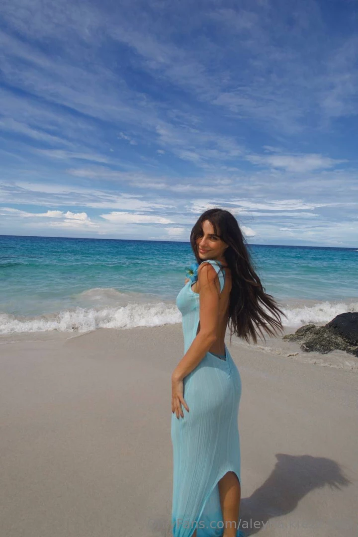 Do not like this or i ll be in your dream tonight 