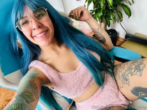 Whats on your mind right now babe