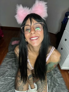 If you want to see me playing with my tight ass send me a 15 tip and i