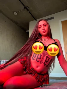 Skirt so short that my whole ass comes out