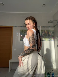 You want to see what s under my pants part 2