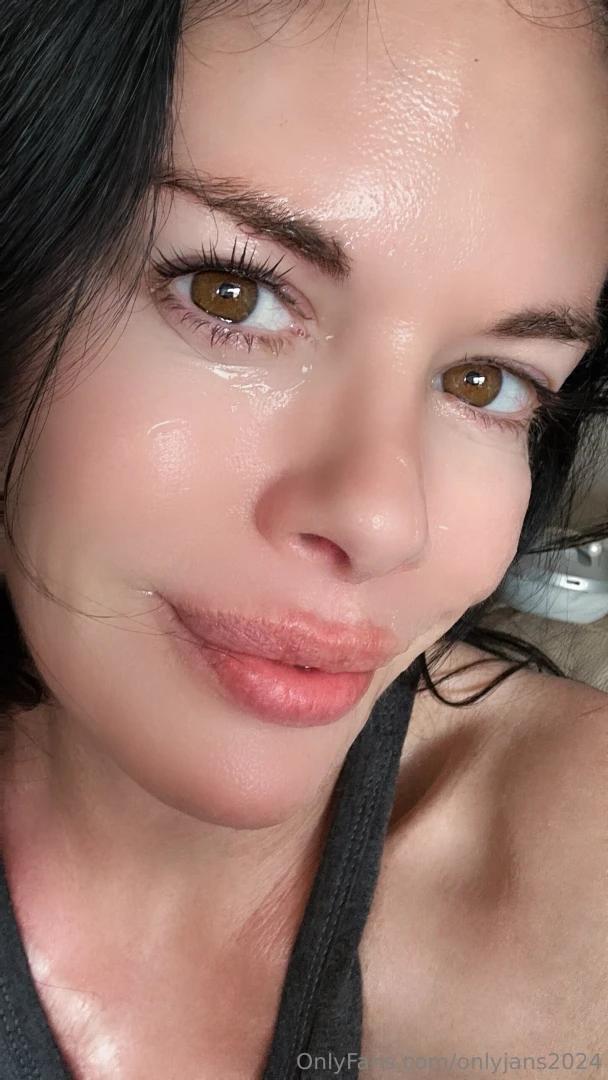 This man fucked my face harder than he fucks my pussy i loved it so 