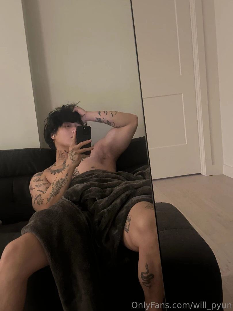 Who wants to sit on my lap 