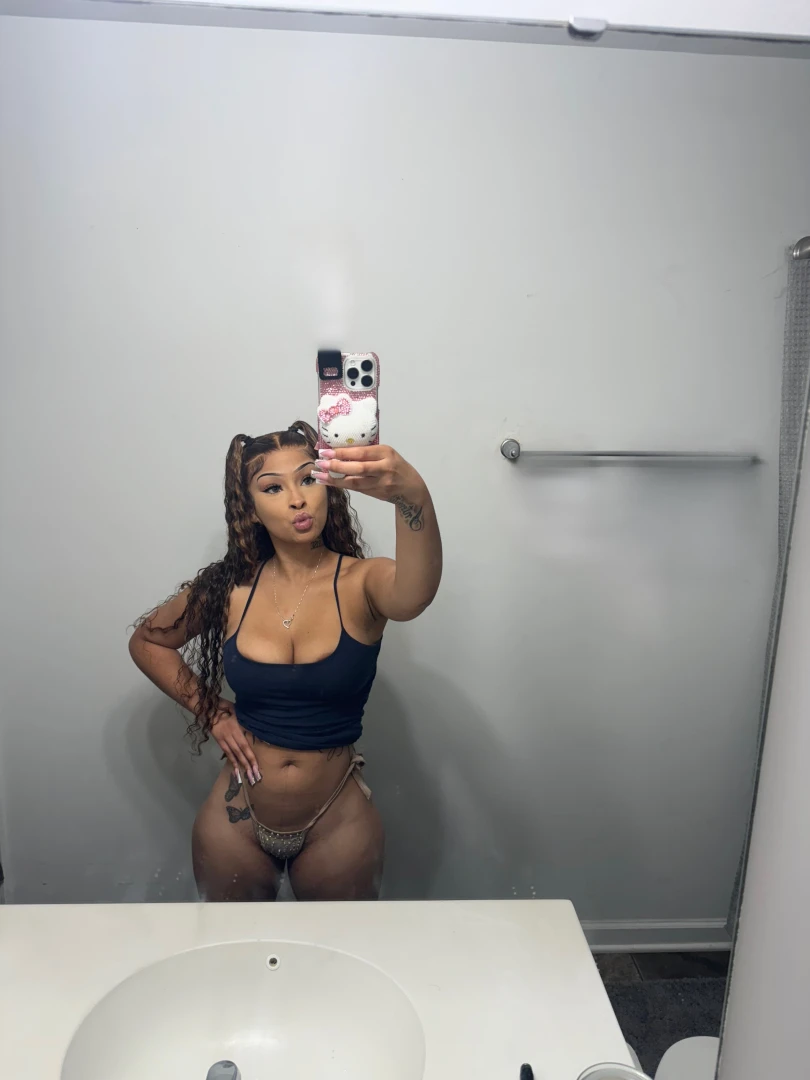 Wake up text me bck i m on sum freaky shit 