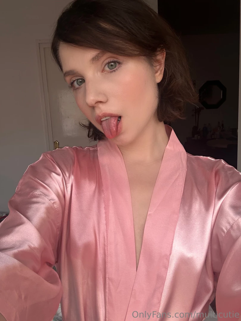 In this silk robe i feel like a businessman s wife like i have no 