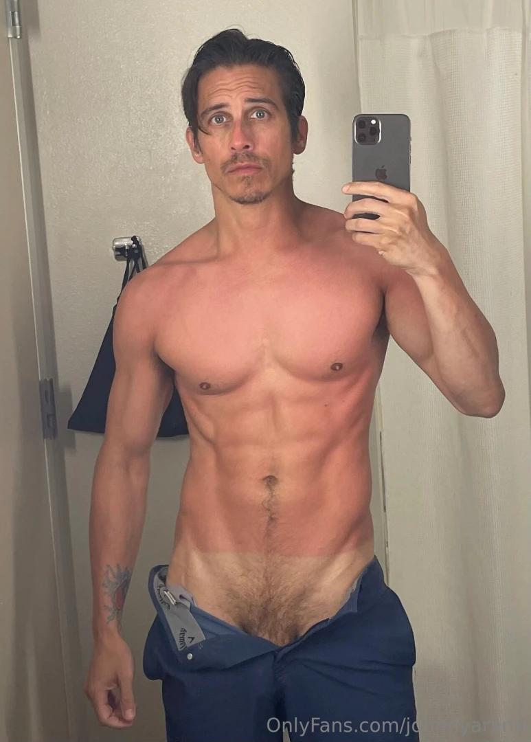 Hey guys real talk is my tan line noticeable 