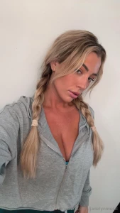 Anyone care to message me right now i think you should