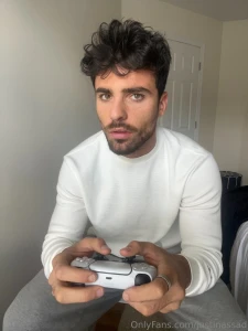 Locked in but only one thing on my mind