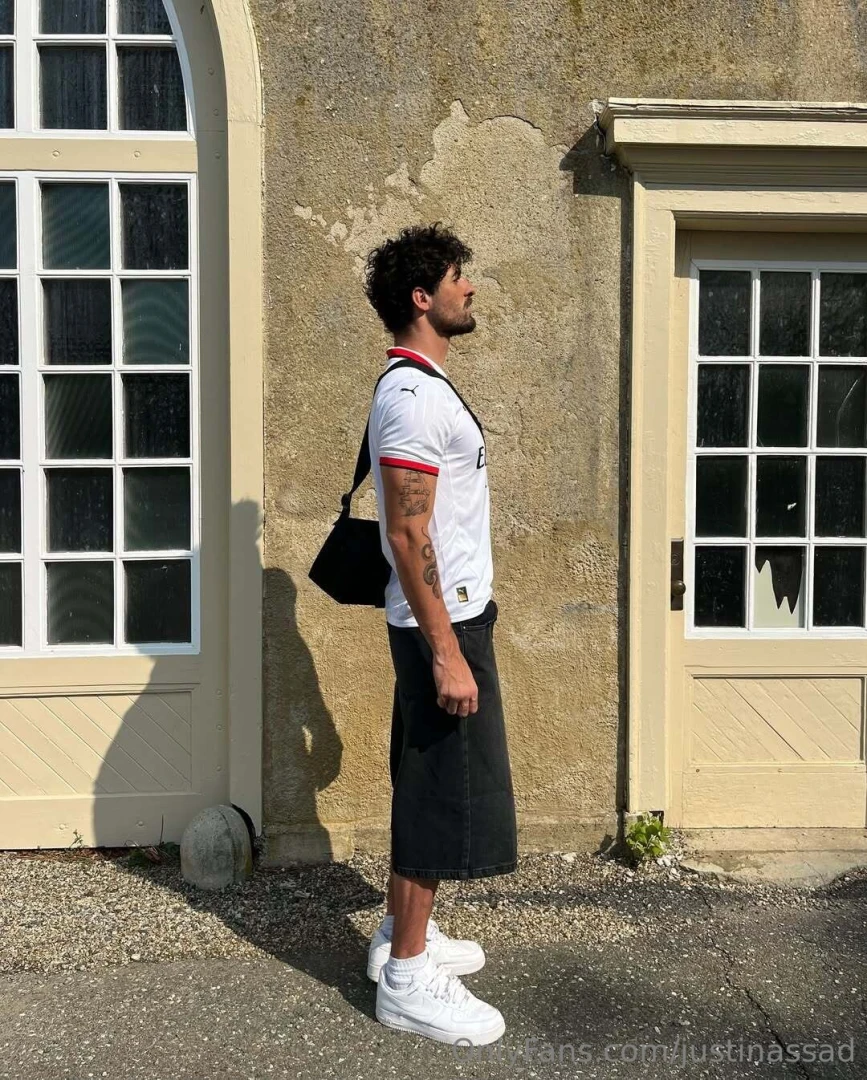 Do i look touristy enough 