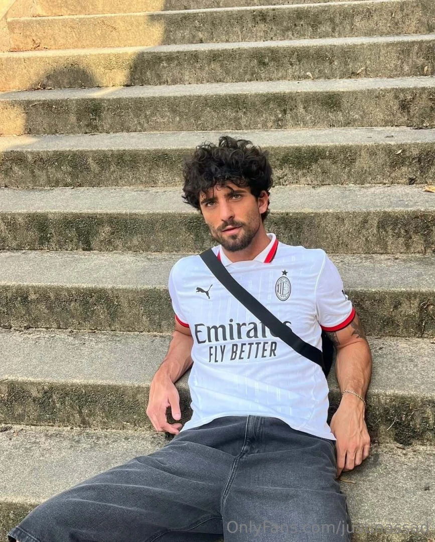 Do i look touristy enough part 1 