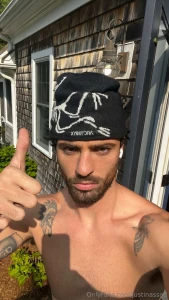 How i react when i see something i like