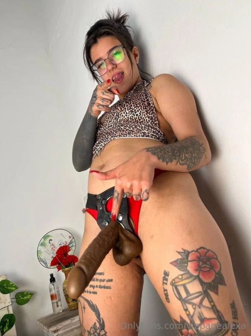 You will be compulsory to watch your mistress femdomjynx pleasures and part 3 