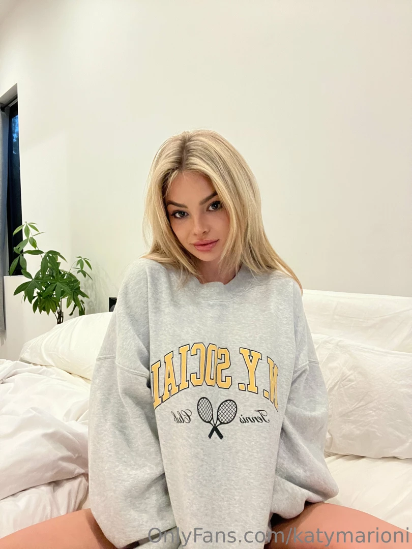 When she takes everything off in her dms gt gt gt when she wears a 