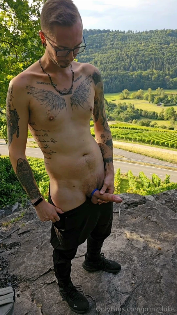 So horny because of the cars looking at me 