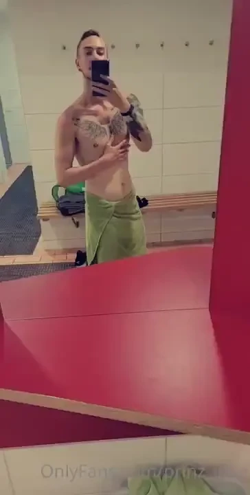 Im schwimmbad in der sammel umkleide ist leider mein handtuch runter 