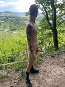 Gibt nichts geileres als bei so einer geilen aussicht nackt seine