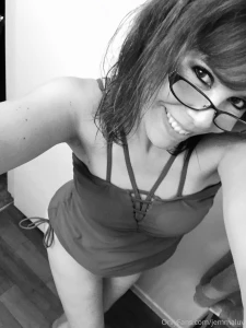 Feeling extra naughty message me if you wanna play today xo