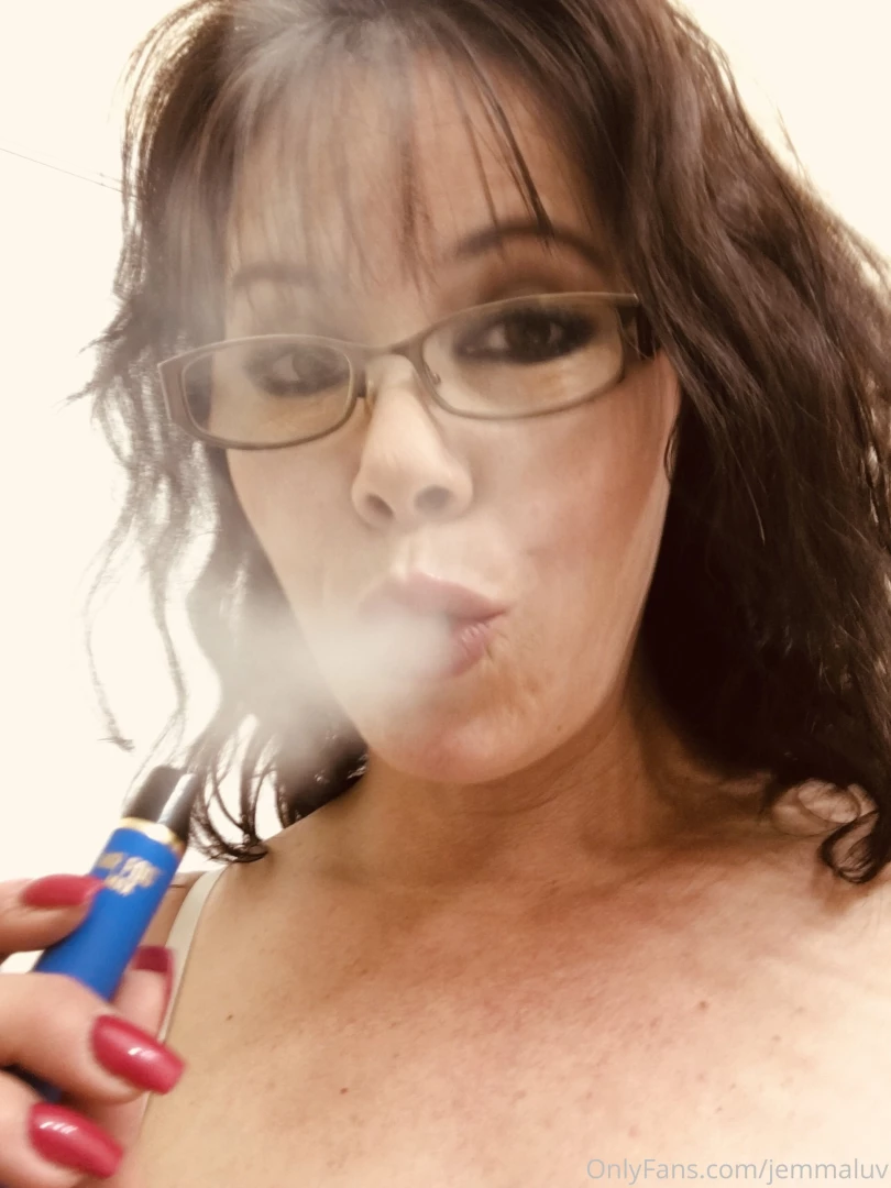 Jemmaluv s smoking hot today amp taking custom requests - dm me xo 