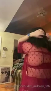 Just showing off every white girls ability to dance better quality
