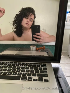 Already wanna take another bath who s gonna tip me or buy content
