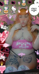 Some full body nudes from your favorite succubus swipe to the 4th pic part 2