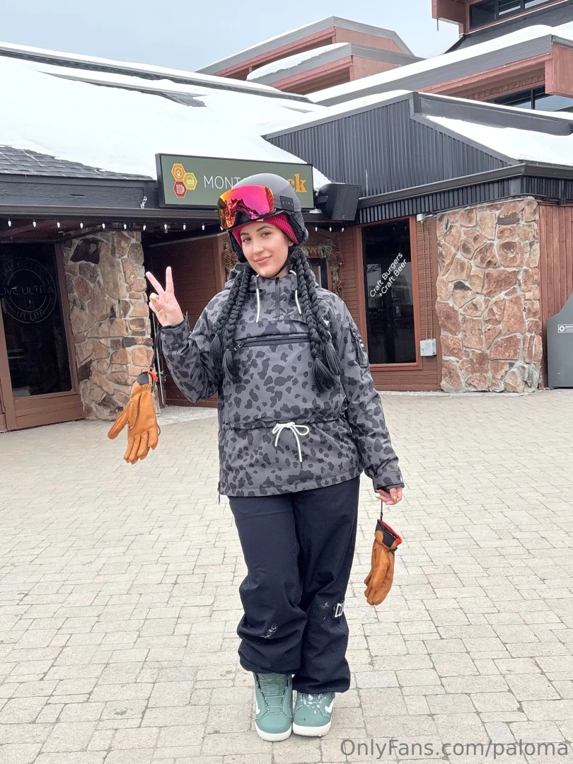 Day one was amazing i just love snowboarding so much it s such a great 